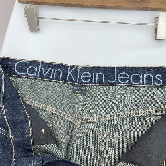 Calvin Klein Jeans Straight Cut Dark Wash Bootcut Jeans SIZE 34 - Picture 3 of 8